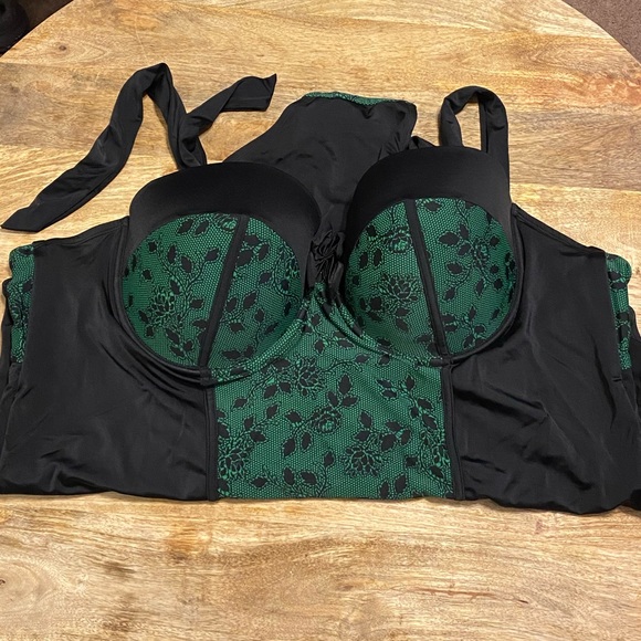 Hot Topic Swimsuit - Picture 2 of 5